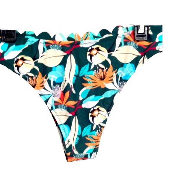 LACE UP TOP & LOW RISE BIKINI GREEN FLORAL SCALLOPED EDGE SIZE MEDIUM Host Pick - Picture 8 of 13